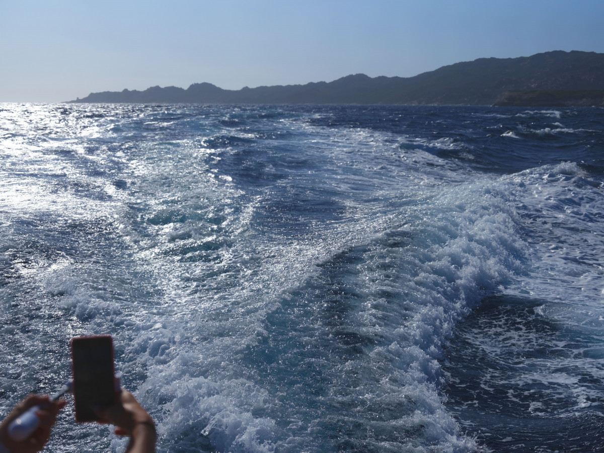 balade-bateau-mer-vague-bonifacio-250919
