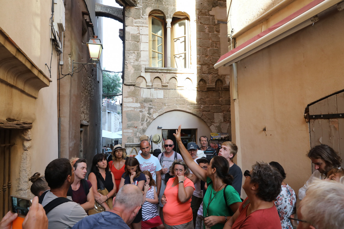 visite-guidée-la-découverte-bonifacio